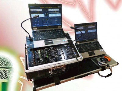 DJ Mischpult mit Laptop